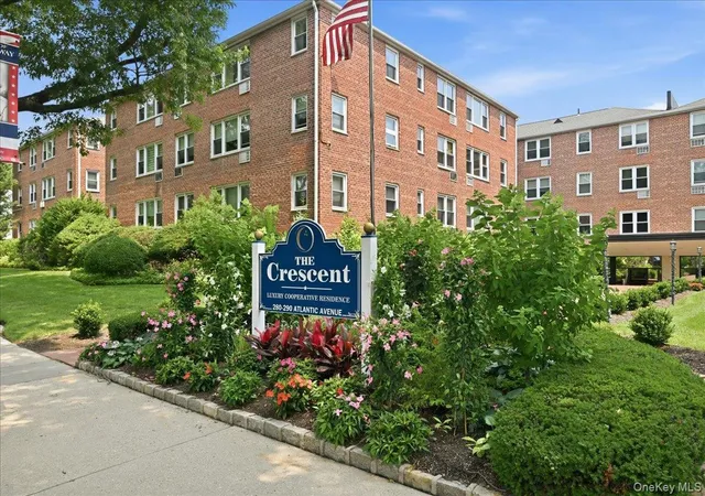 2nd image of 280 Atlantic Ave, New York City, NY 11550
