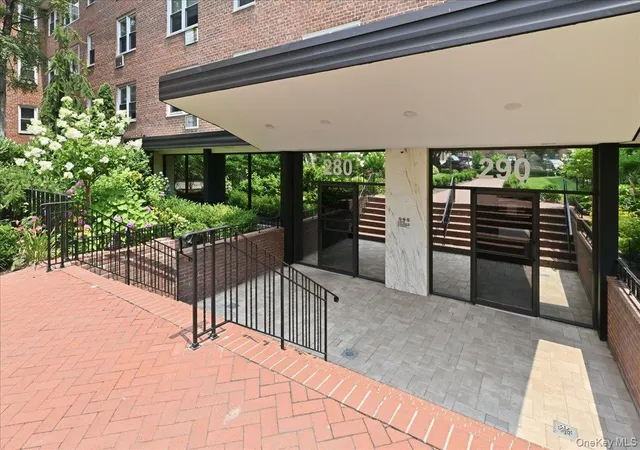4th image of 280 Atlantic Ave, New York City, NY 11550