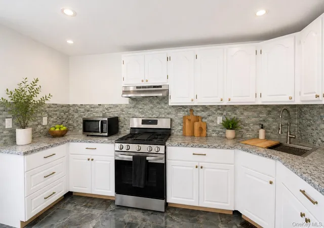 Photo 2 of Sale Pending at 46 Quail Rd, Brookhaven, NY 11778 | MLS# 1025181 | Listing updated on 2026-09-28