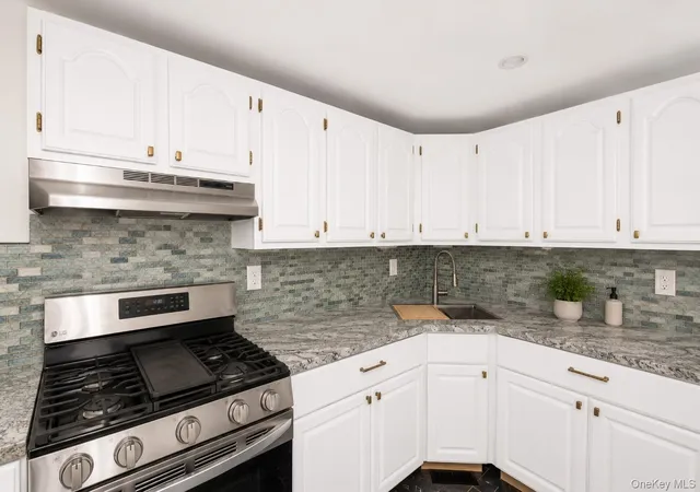 Photo 3 of Sale Pending at 46 Quail Rd, Brookhaven, NY 11778 | MLS# 1025181 | Listing updated on 2026-09-28