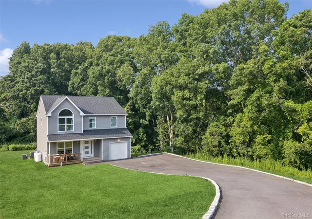 Photo 2 of Sale Pending at 65 Ozark St, Brookhaven, NY 11720 | MLS# 1025189 | Listing updated on 2026-09-15