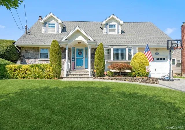 Photo 1 of Sale Pending at 115 Lambert Ave, Oyster Bay, NY 11735 | MLS# 1025194 | Listing updated on 2026-08-12