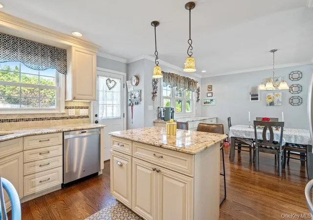 Photo 4 of Sale Pending at 115 Lambert Ave, Oyster Bay, NY 11735 | MLS# 1025194 | Listing updated on 2026-08-12