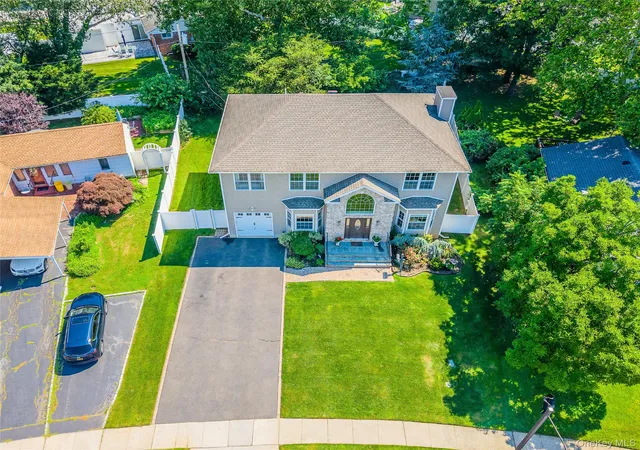 39th image of 62 Georgia Dr, Oyster Bay, NY 11791 | MLS# 1025197