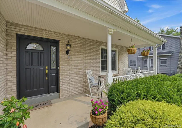 Photo 3 of Sale Pending at 302 Lakeside Rd, Newburgh (town), NY 12550 | MLS# 1025198 | Listing updated on 2026-09-30