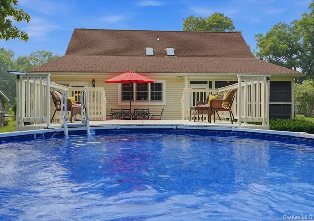 Photo 4 of Sale Pending at 302 Lakeside Rd, Newburgh (town), NY 12550 | MLS# 1025198 | Listing updated on 2026-09-30