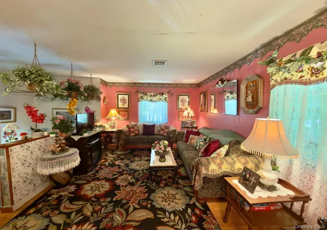2nd image of 26 W Cookingham Dr, Hyde Park, NY 12580 | MLS# 1025200