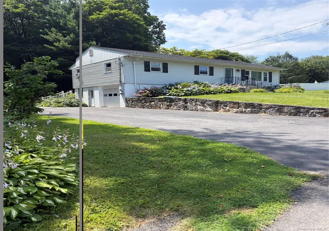 Photo 3 of Sale Pending at 32 Dicktown Rd, Kent, NY 10512 | MLS# 1025208 | Listing updated on 2026-08-05