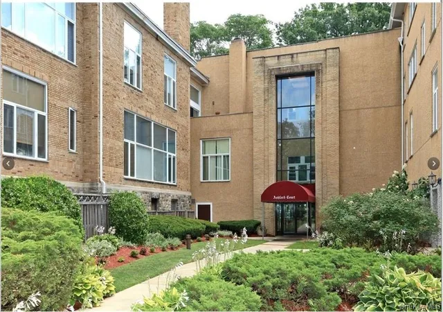 Photo 2 of Sale Pending at 520 Ashford Ave #28, Greenburgh, NY 10502 | MLS# 1025214 | Listing updated on 2026-08-29