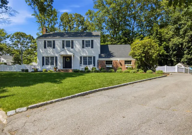Photo 2 of Sale Pending at 28 Village Woods Rd, Brookhaven, NY 11777 | MLS# 1025215 | Listing updated on 2026-08-12