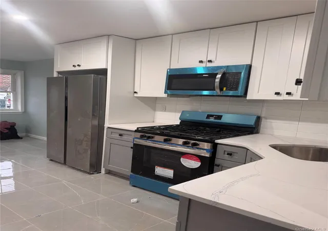 Photo 4 of Single family home for sale at 655 Hendrix St, New York, NY 11207 | MLS# 1025237 | Listing updated on 2026-10-07
