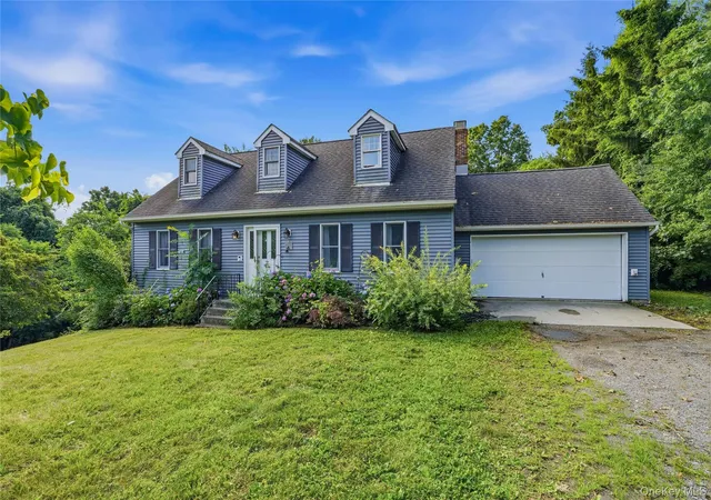 2nd image of 12 Kristi Ln, Poughkeepsie, NY 12601 | MLS# 1025240