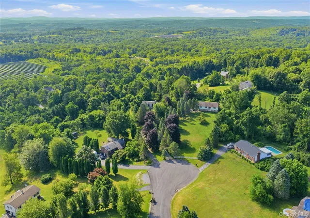 3rd image of 12 Kristi Ln, Poughkeepsie, NY 12601 | MLS# 1025240