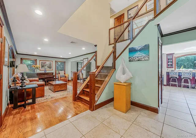 4th image of 174 Dix Hills Rd, Huntington, NY 11746 | MLS# 1025247