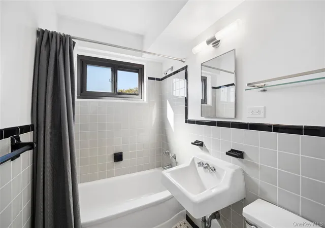Photo 3 of Condo for sale at 21 55 34th Avenue #9B, New York, NY 11106 | MLS# 1025250 | Listing updated on 2026-10-28