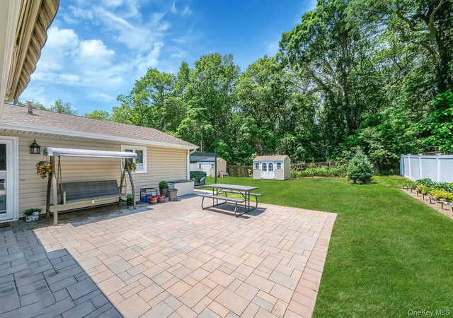 4th image of 150 Rosemont Ave, Brookhaven, NY 11738 | MLS# 1025261