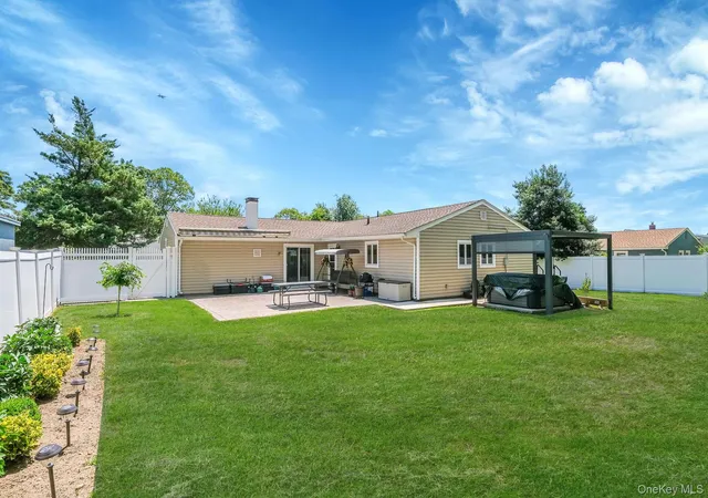 5th image of 150 Rosemont Ave, Brookhaven, NY 11738 | MLS# 1025261