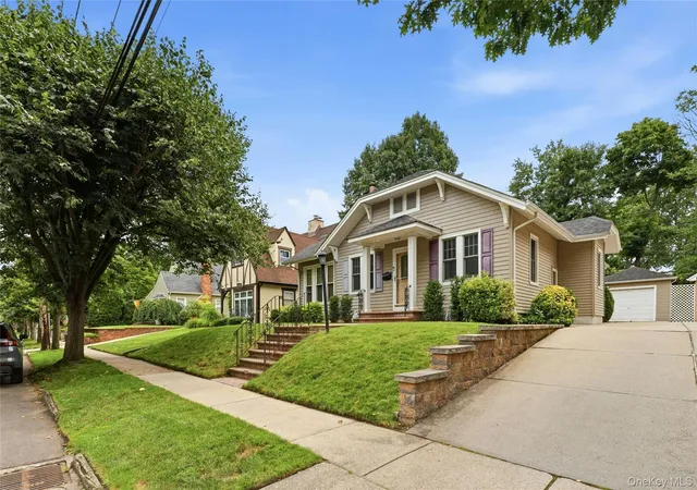3rd image of 16 Superior Rd, Hempstead, NY 11001 | MLS# 1025267