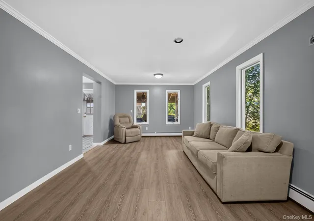 3rd image of 174 Beaver Dr, Brookhaven, NY 11951 | MLS# 1025272