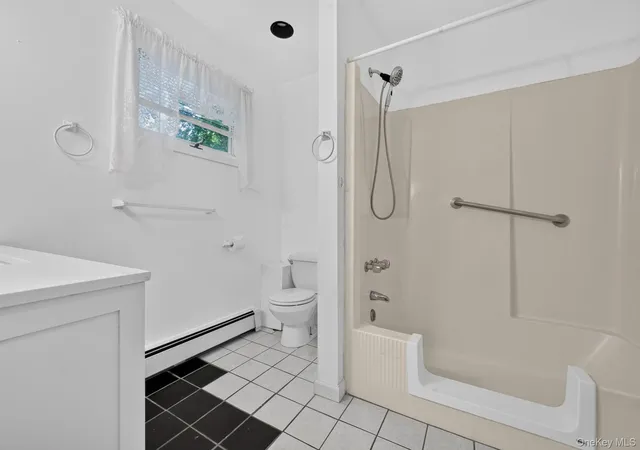 4th image of 174 Beaver Dr, Brookhaven, NY 11951 | MLS# 1025272