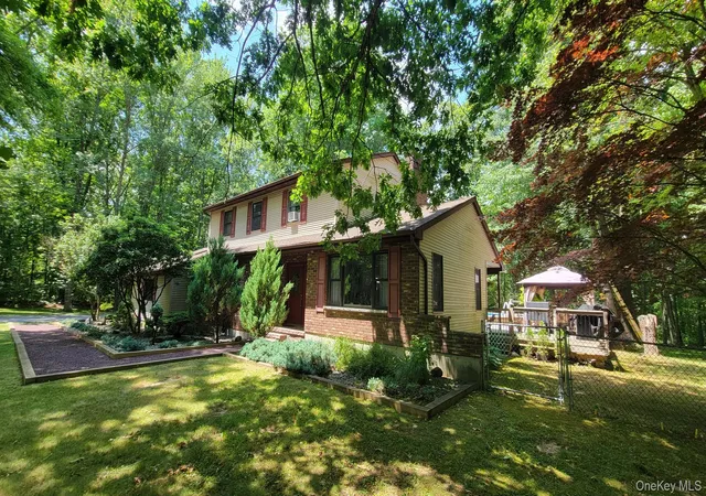 1st image of 34 Greenshire Wy, Newburgh (town), NY 12586 | MLS# 1025280