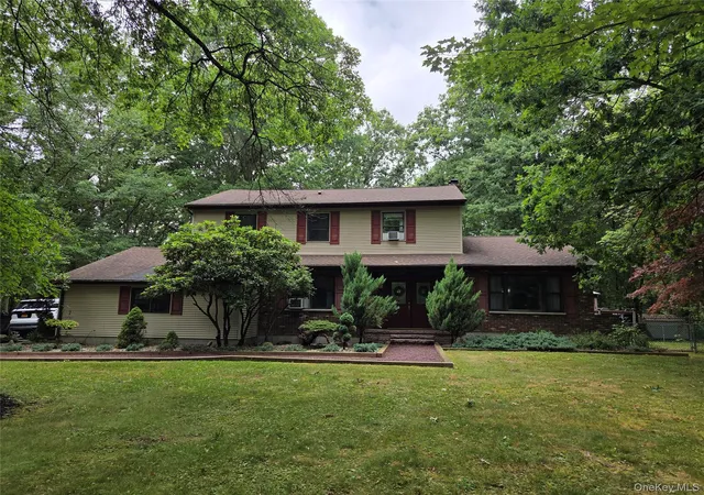 2nd image of 34 Greenshire Wy, Newburgh (town), NY 12586 | MLS# 1025280