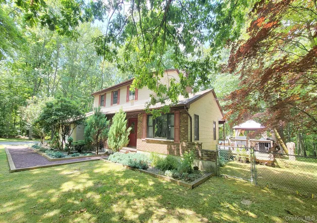 25th image of 34 Greenshire Wy, Newburgh (town), NY 12586 | MLS# 1025280