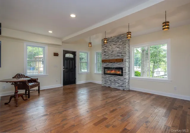 Photo 3 of Single family home for sale at 16 Wayne Ave, Highlands, NY 10922 | MLS# 1025294 | Listing updated on 2026-09-26