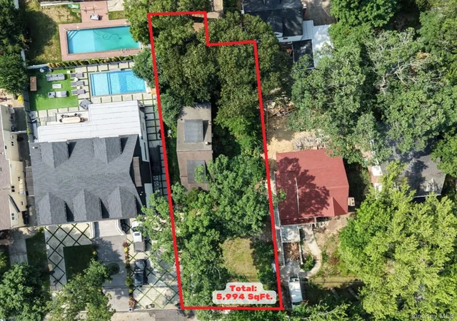 3rd image of 193 35 Mclaughlin Ave, New York, NY 11423 | MLS# 1025319