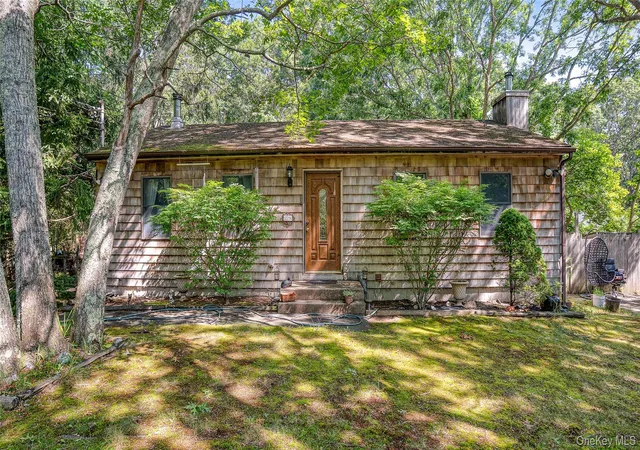1st image of 29 Boatheaders Ln N, East Hampton, NY 11937 | MLS# 1025320
