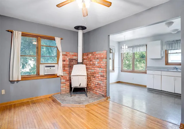 2nd image of 29 Boatheaders Ln N, East Hampton, NY 11937 | MLS# 1025320
