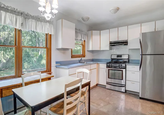 5th image of 29 Boatheaders Ln N, East Hampton, NY 11937 | MLS# 1025320