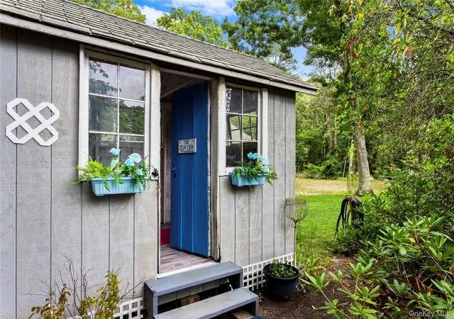 25th image of 9 Deerland Dr, East Quogue, NY 11942 | MLS# 1025325