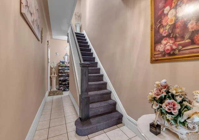 3rd image of 152 Pine St, Brooklyn, NY 11208 | MLS# 1025330