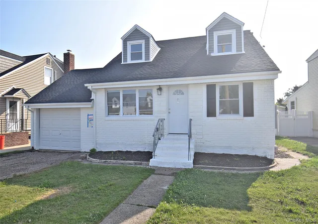 Photo 1 of Sale Pending at 240 Columbus Pkwy, Hempstead, NY 11501 | MLS# 1025335 | Listing updated on 2026-08-17