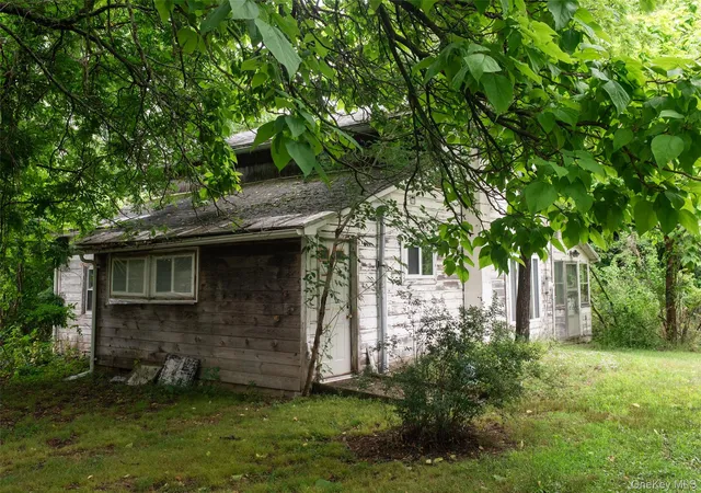 Photo 3 of Sale Pending at 3789 State Route 52, Pine Bush, NY 12566 | MLS# 1025346 | Listing updated on 2026-08-20