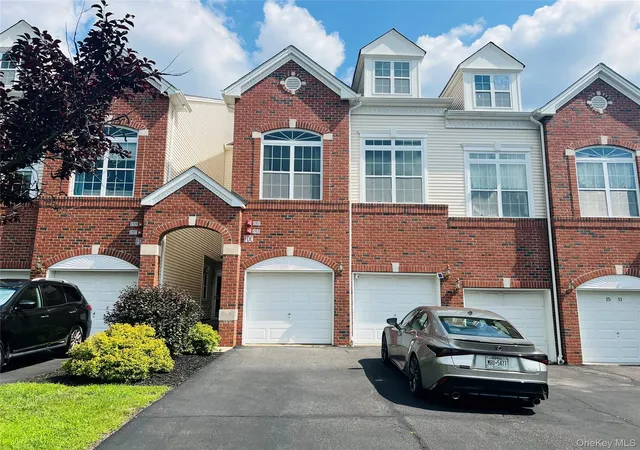 2nd image of 1515 Balsam Dr, New Windsor, NY 12553 | MLS# 1025347