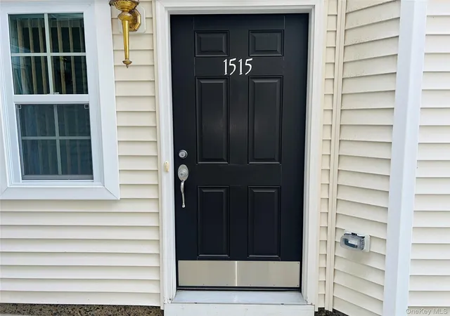 4th image of 1515 Balsam Dr, New Windsor, NY 12553 | MLS# 1025347