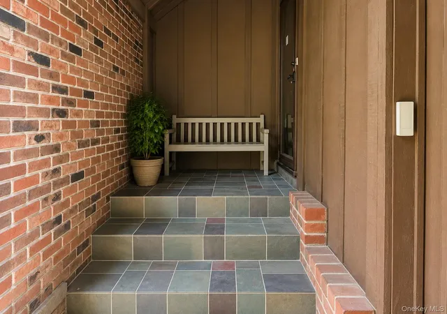 2nd image of 10 Melia Wy, Huntington, NY 11746 | MLS# 1025353