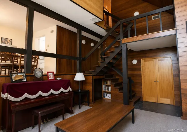 3rd image of 10 Melia Wy, Huntington, NY 11746 | MLS# 1025353