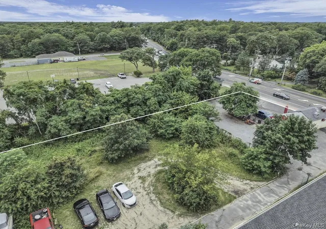 14th image of 669 Flanders Rd, Riverhead, NY 11901 | MLS# 1025367