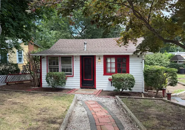 Photo 1 of Sale Pending at 7 Connelly Dr, Lake Grove, NY 11755 | MLS# 1025373 | Listing updated on 2026-08-07