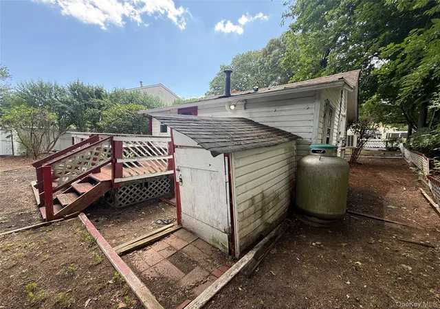 Photo 18 of Sale Pending at 7 Connelly Dr, Lake Grove, NY 11755 | MLS# 1025373 | Listing updated on 2026-08-07