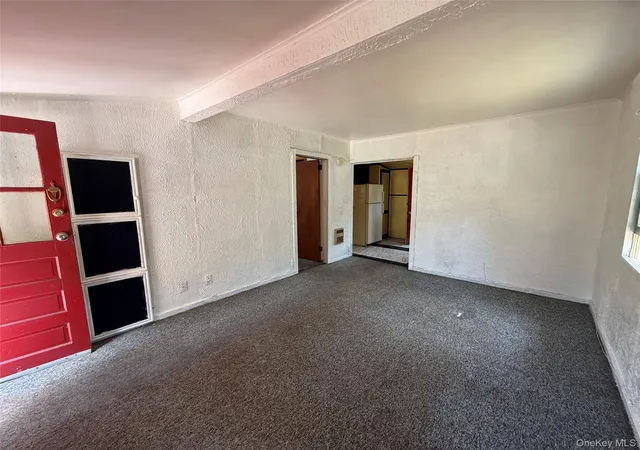 Photo 5 of Sale Pending at 7 Connelly Dr, Lake Grove, NY 11755 | MLS# 1025373 | Listing updated on 2026-08-07