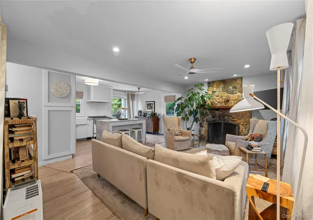 3rd image of 36 Argonne Rd W, Southampton, NY 11946 | MLS# 1025378
