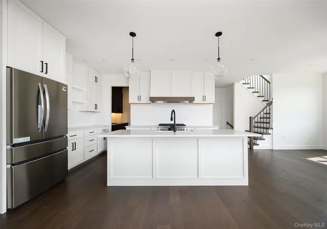 2nd image of 6 Shadow Ct, Wappingers Falls, NY 12590 | MLS# 1025380