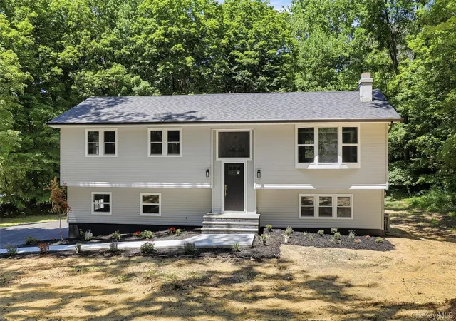 1st image of 6 Vanessa Ln, Staatsburg, NY 12580 | MLS# 1025410