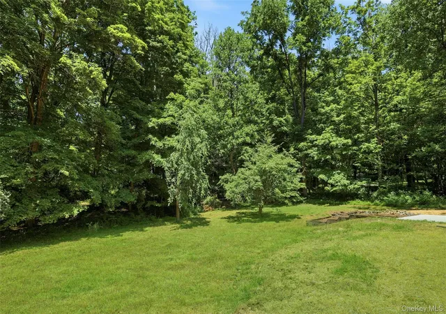 29th image of 6 Vanessa Ln, Staatsburg, NY 12580 | MLS# 1025410