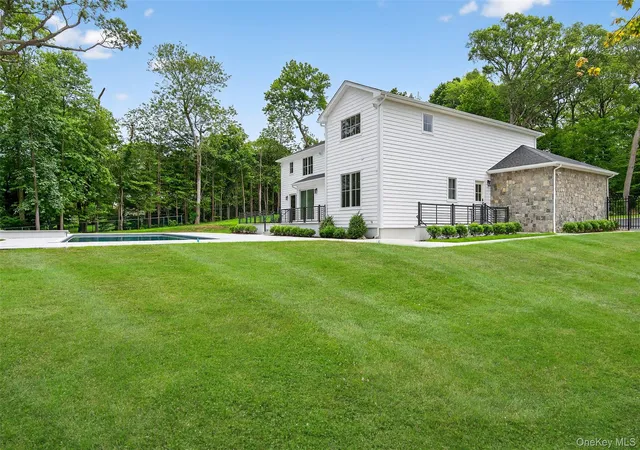 Photo 35 of Mansion for sale at 32 Pine Rd, Oyster Bay, NY 11791 | MLS# 1025444 | Listing updated on 2026-10-08