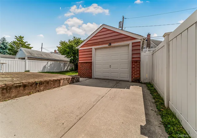 Photo 3 of Single family home for sale at 248 Kensington Rd S, Hempstead, NY 11530 | MLS# 1025448 | Listing updated on 2026-10-11